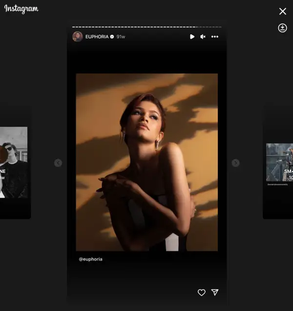<strong>Download story and highlight</strong> from instagram while you are watching video